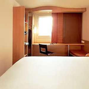 Ibis Airport Отель