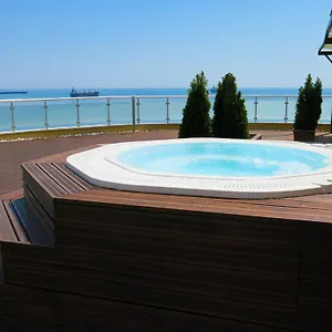 https://albizia-beach-hotel.varna-hotels.com
