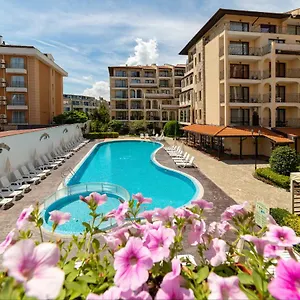 ** アパートホテル Tourist Complex Rose Village ブルガリア